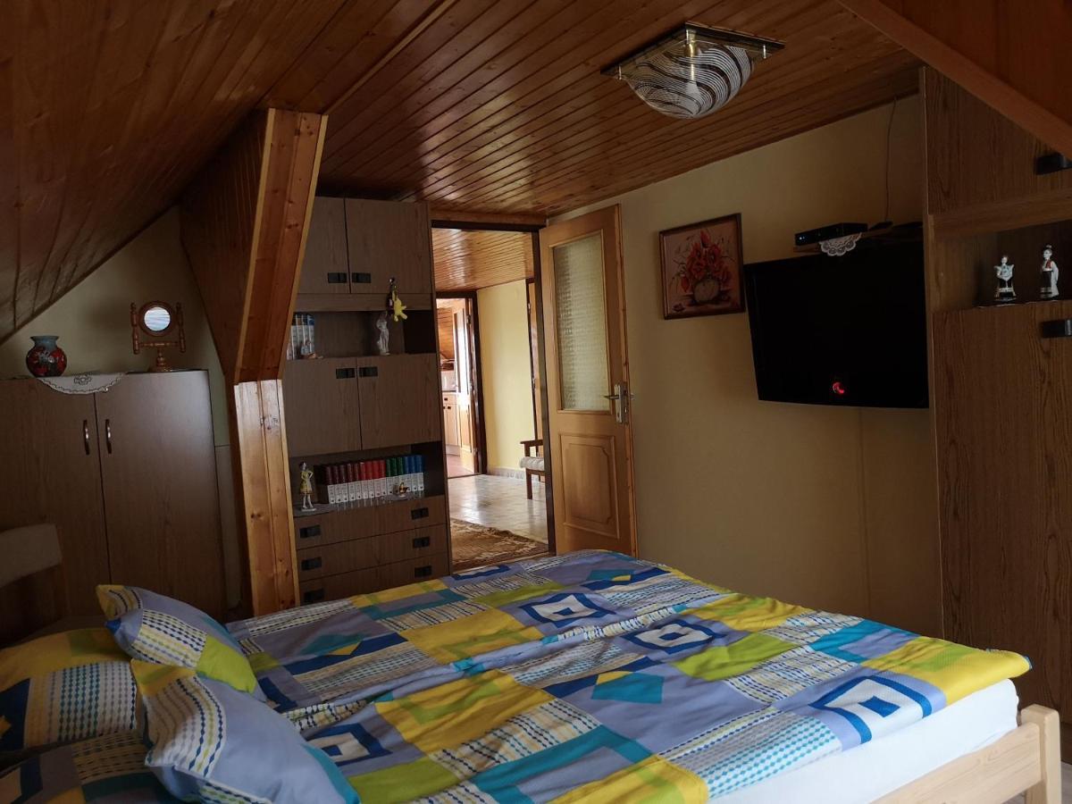 Szabo Vendeghaz Hotell Siklós Exteriör bild